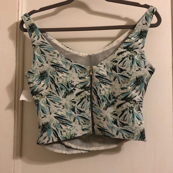 Crop top - Picture 3 of 4